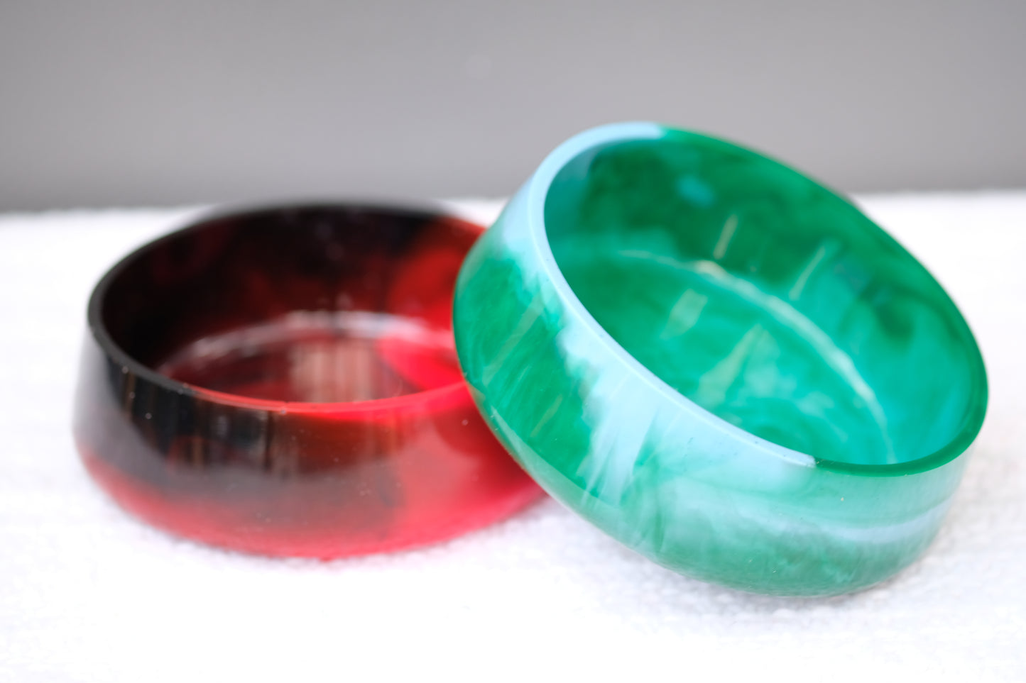Flat sided bowl (resin)