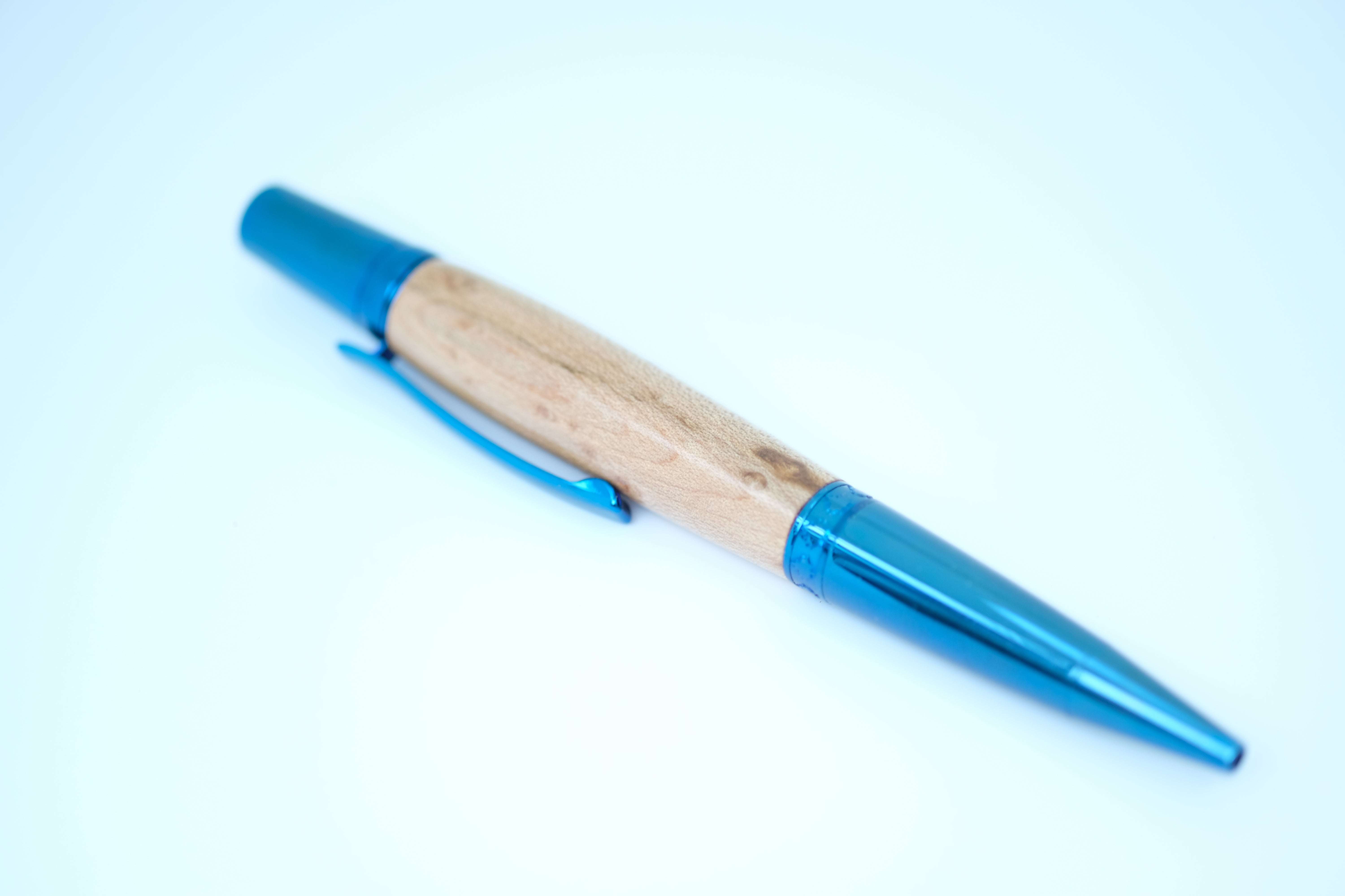 Bespoke interference blue and maple pen store